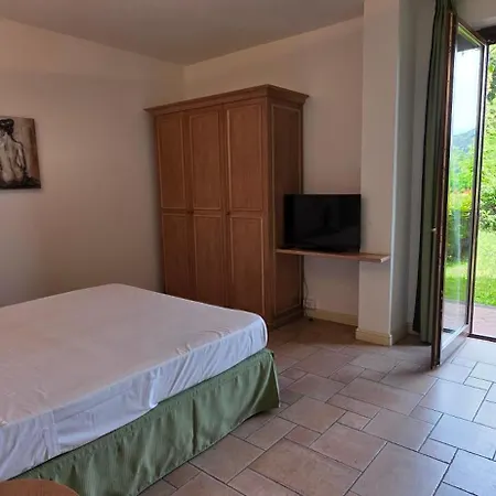 Lakeview Apartment