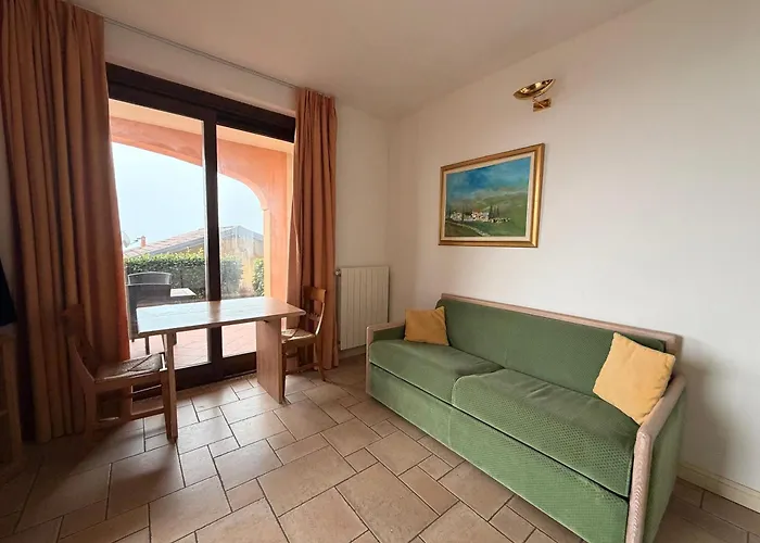 Lakeview Apartment