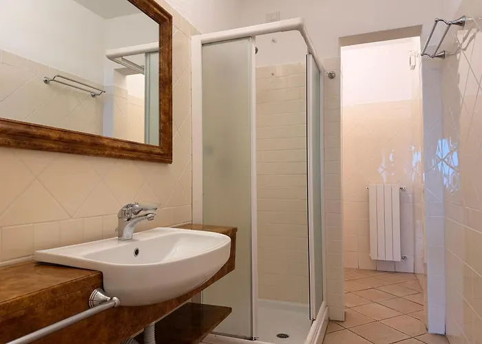 Lakeview Apartament *